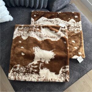 New! (2) Large Faux Fur Cow Hide Brown Lait Home Throw Pillow Covers 22x22”